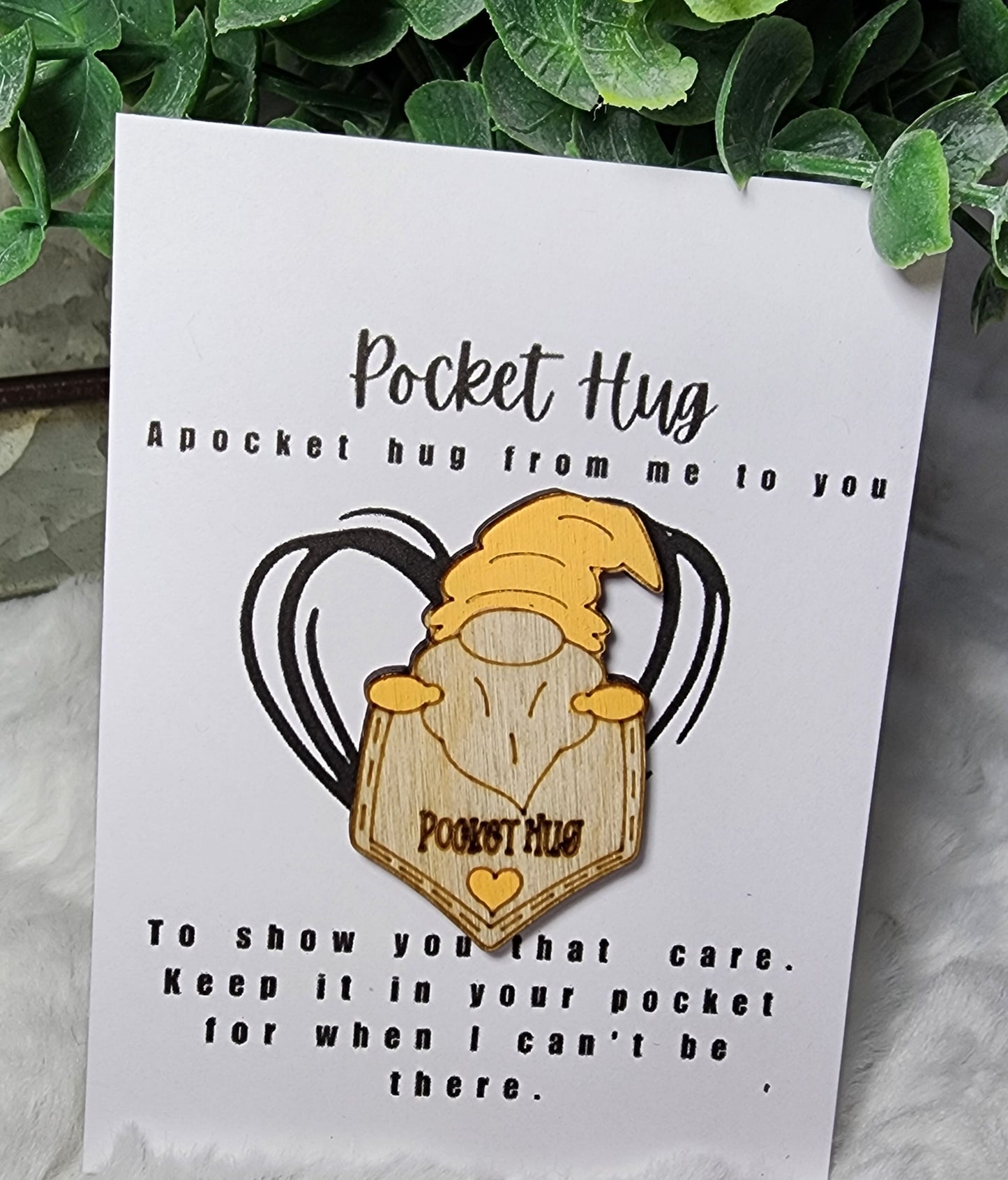 Gnome . Pocket Hug